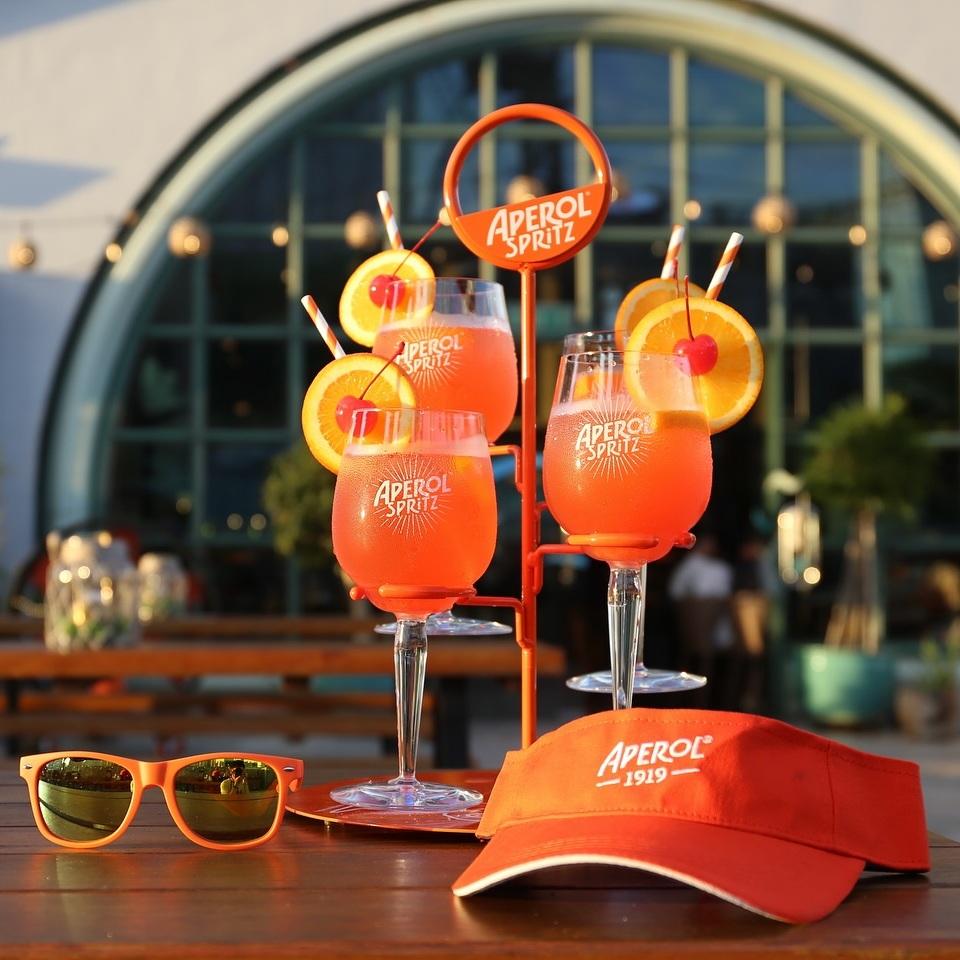 Summer Sips: Aperol Spritz Tree Special