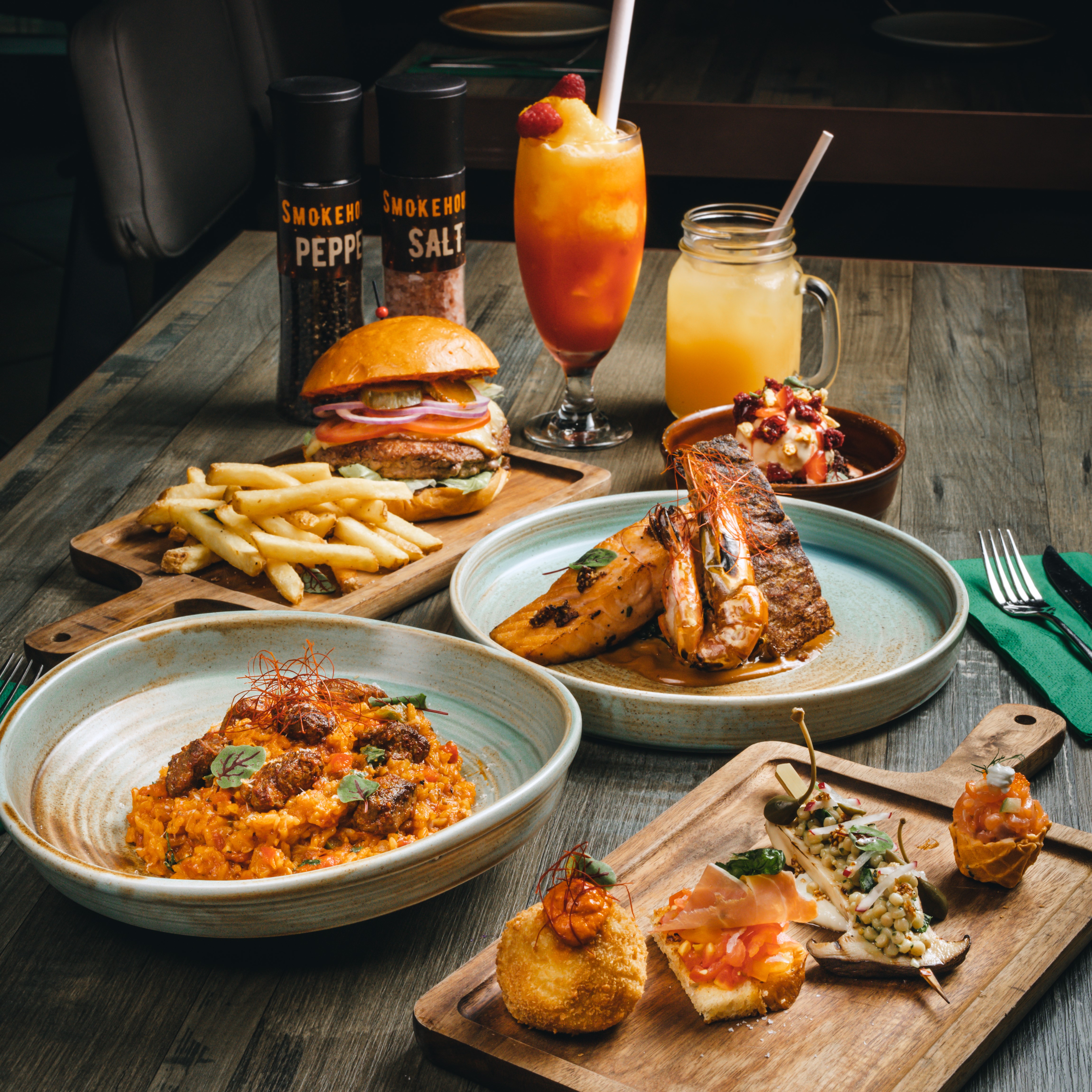 Enjoy a complimentary drink with our Set Lunch at Smokehouse